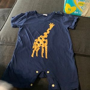 Baby boy clothes size 9 to 12 months giraffe